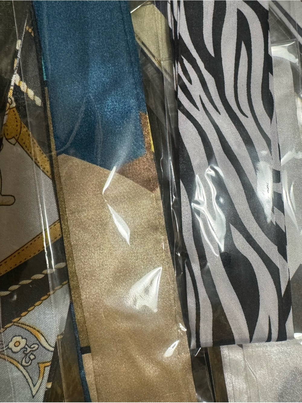 Random Styles of Bag Scarfs